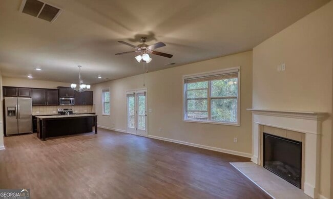 Building Photo - 6571 Bluffview Dr