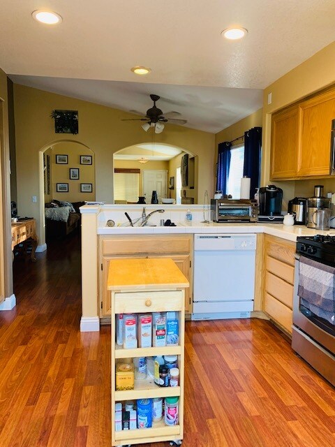 Building Photo - 973 Naples Dr