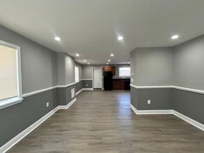 Building Photo - 2 Bedrooms 2 Bathrooms