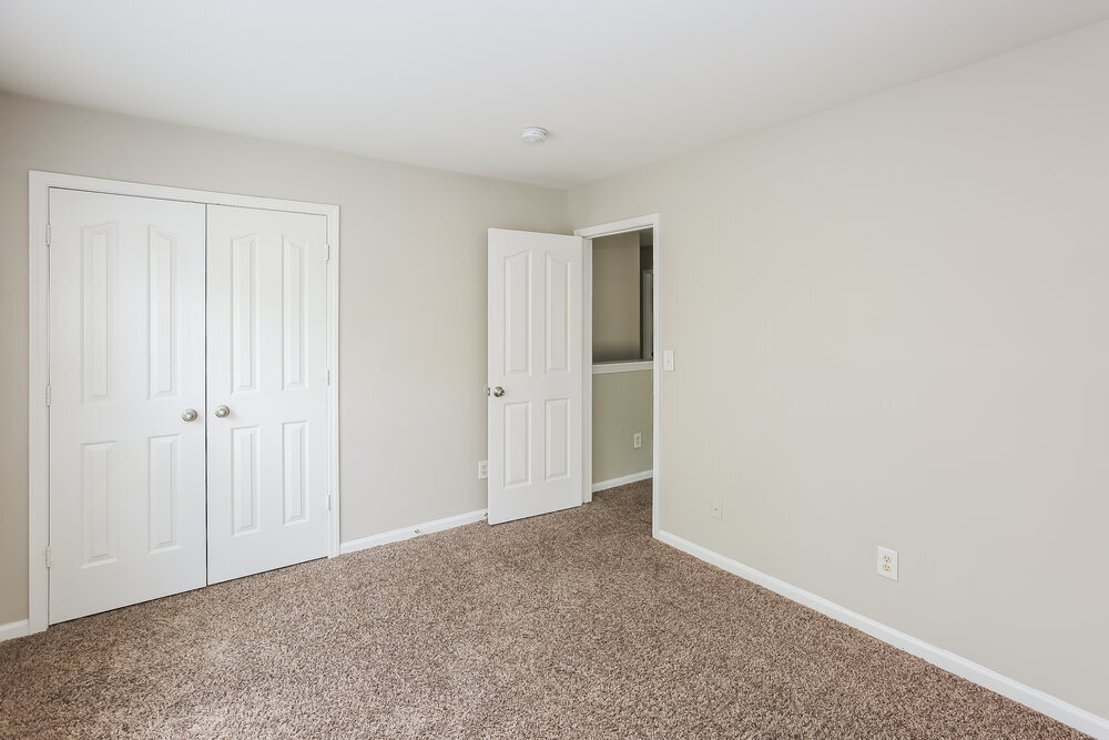 Building Photo - 1320 Bray Dr