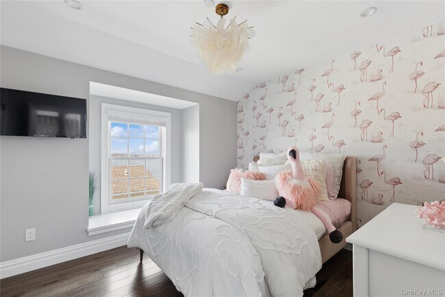 Building Photo - 39 Shinnecock Rd