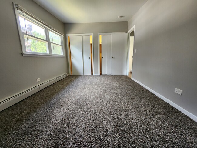Building Photo - 533 Ryan Ln