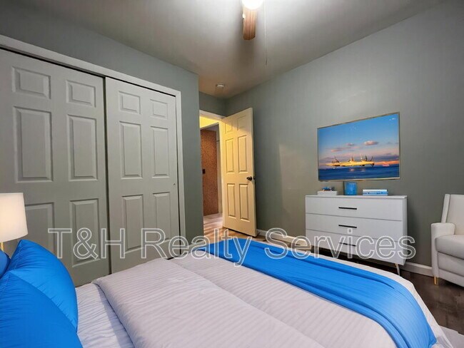 Building Photo - 1822 Orange St