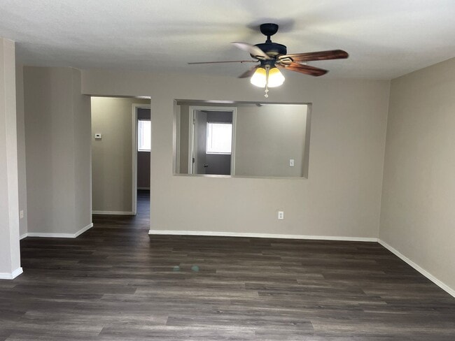 Building Photo - Rita Ranch Charmer 3Bdm 2Ba home, availabl...