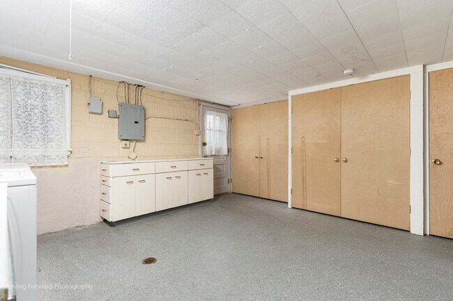 Building Photo - 3528 Forest Ave