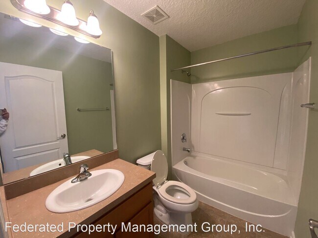 Building Photo - 6942 Southern Oaks Dr W