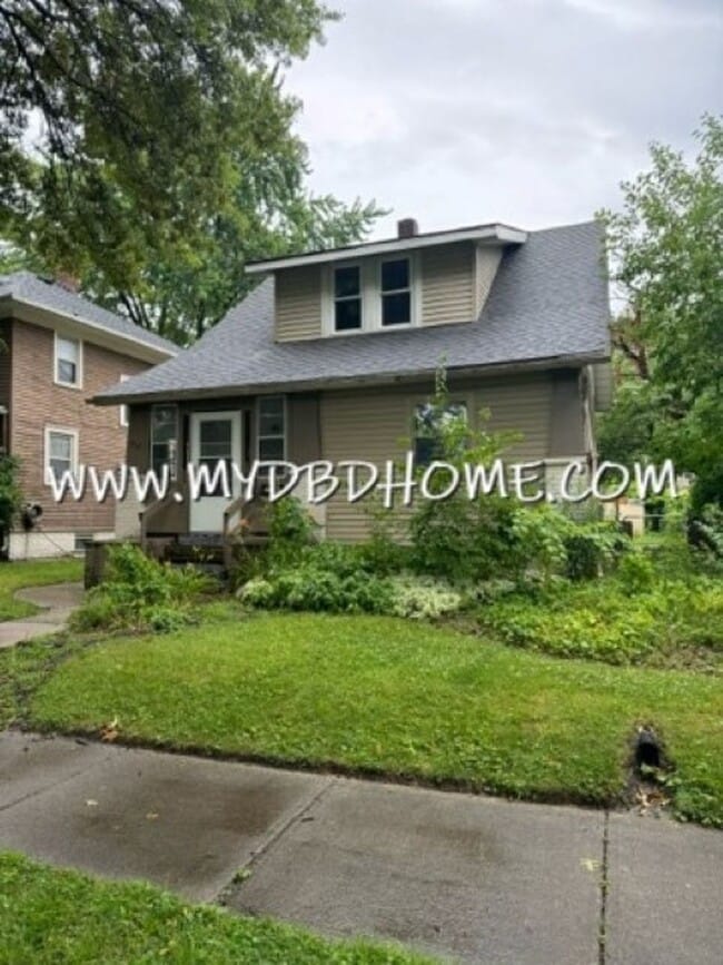 Building Photo - NO APP FEE!