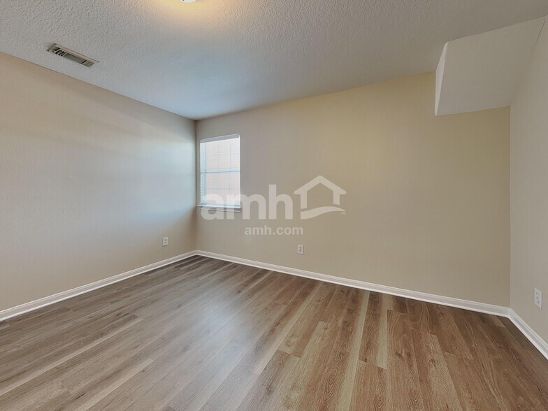 Building Photo - 11814 E Galwan Cir