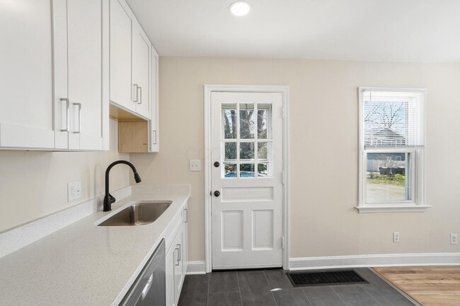 Building Photo - 1654 Ashland Ave