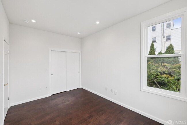 Building Photo - 971 Filbert St