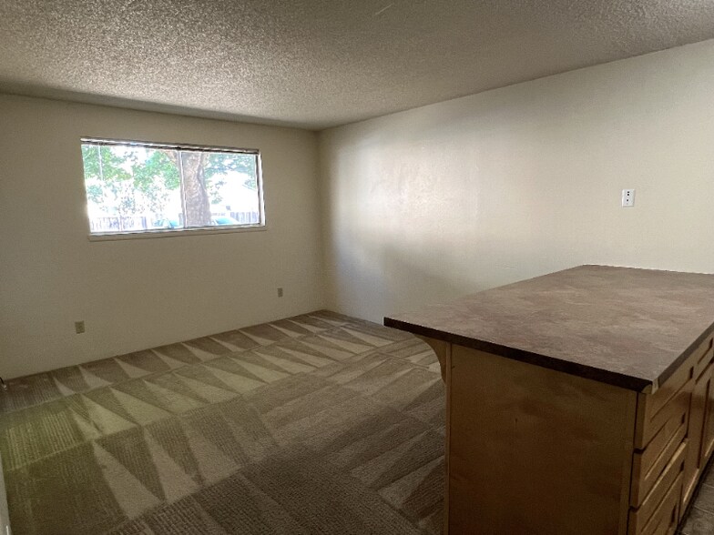 Building Photo - 620 NW 21st St