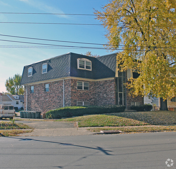 Primary Photo - 1635 Watervliet Ave