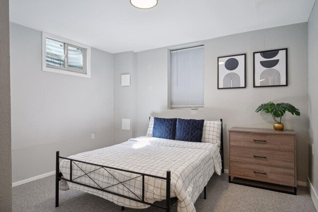 Building Photo - 3310 Ivy St