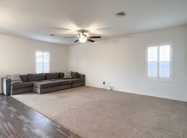 Building Photo - 4590 W Foldwing Dr