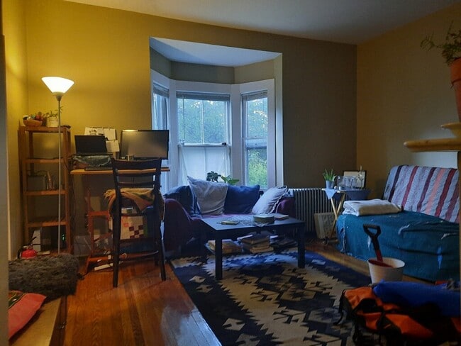 Building Photo - 8 Ivaloo St