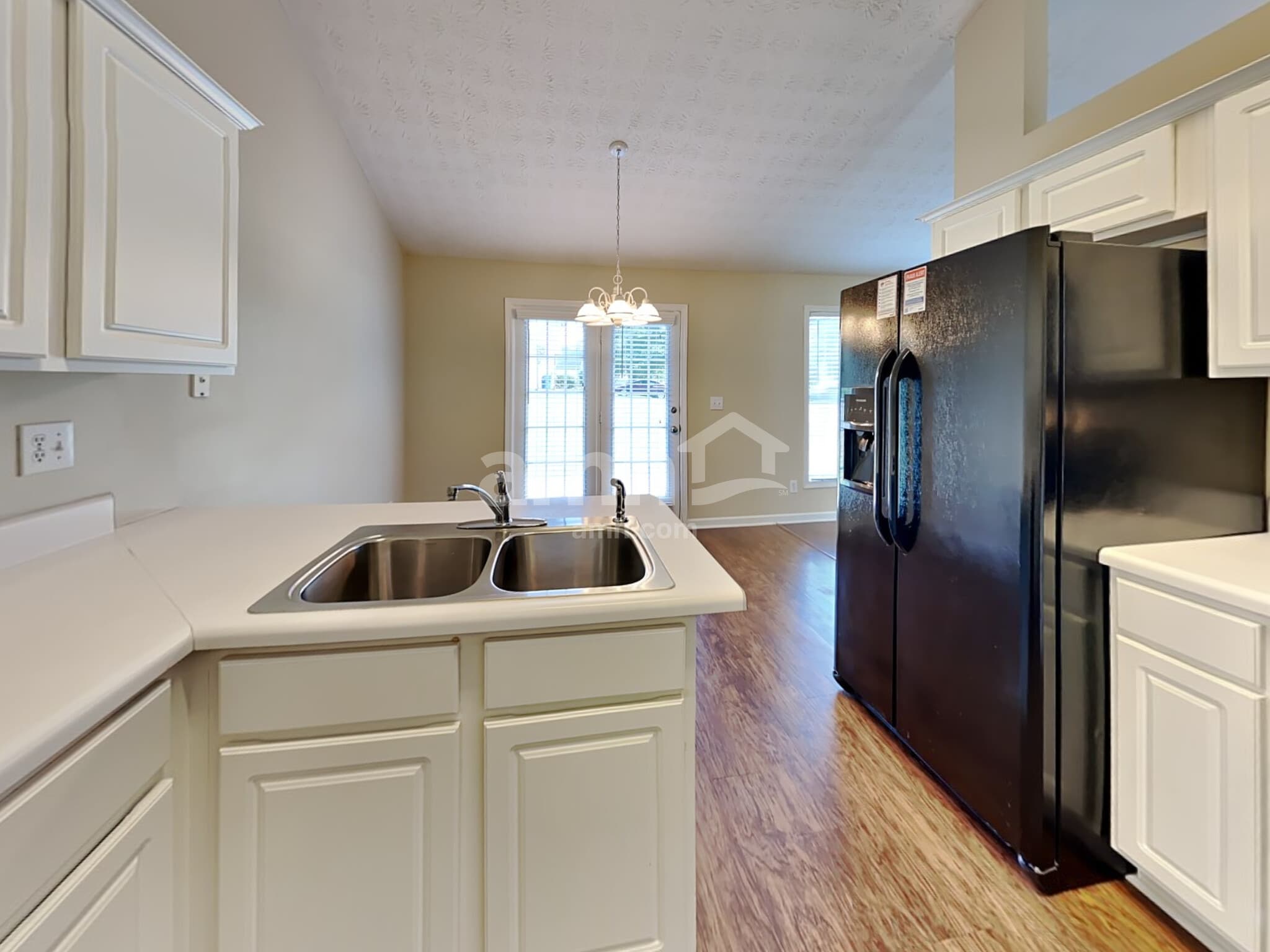 Building Photo - 2103 Yarbrough Way