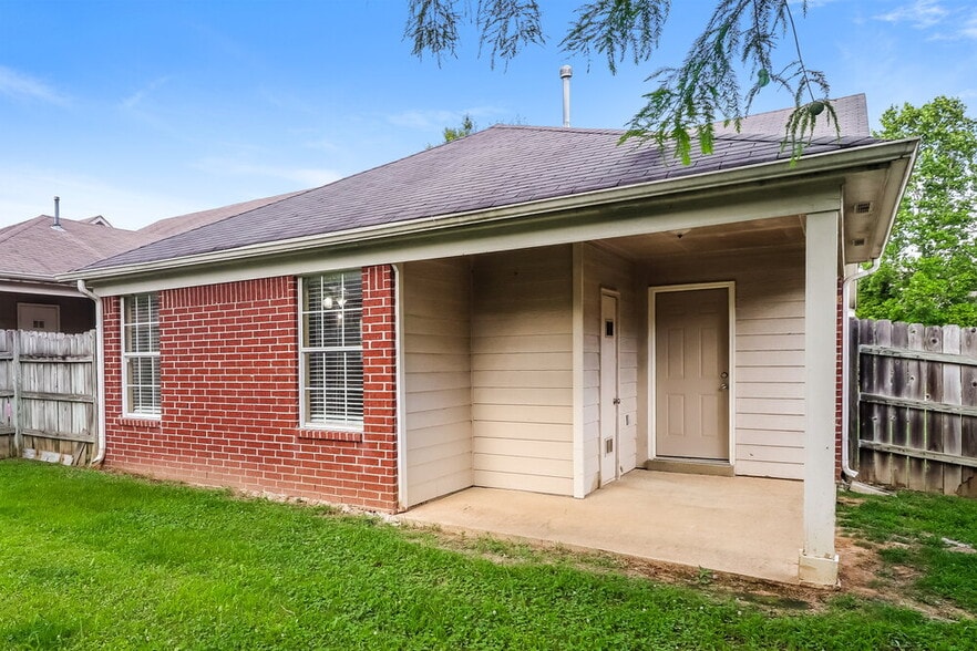 Building Photo - 2753 Virginia Woods Pl
