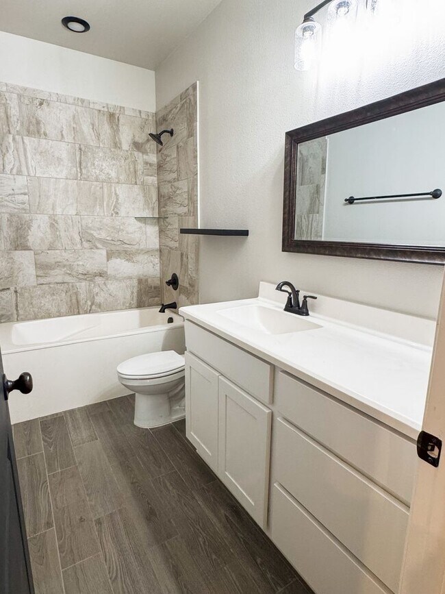 Building Photo - Gorgeous Home in Troy, Texas