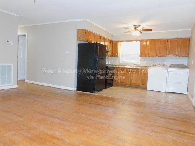 Building Photo - 3445 Huffine Mill Rd