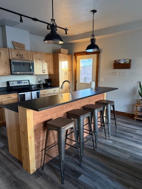 Building Photo - 519 Nucleus Ave