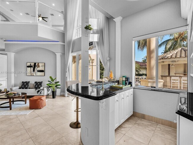 Building Photo - 922 Washington St