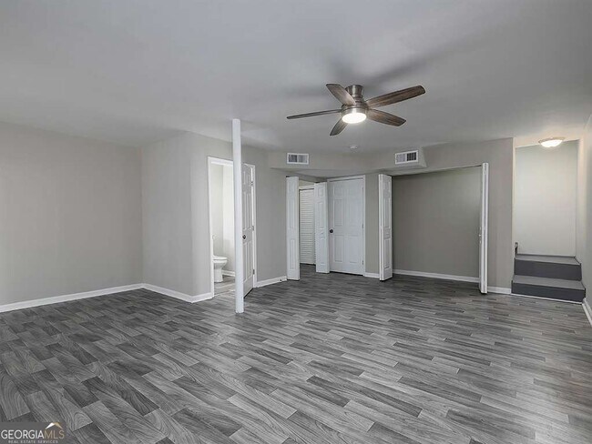 Building Photo - 3874 Mulkey Cir SW