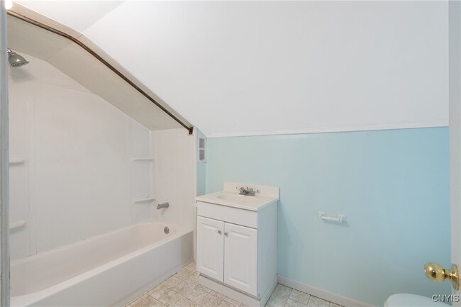 Building Photo - 19 Park St