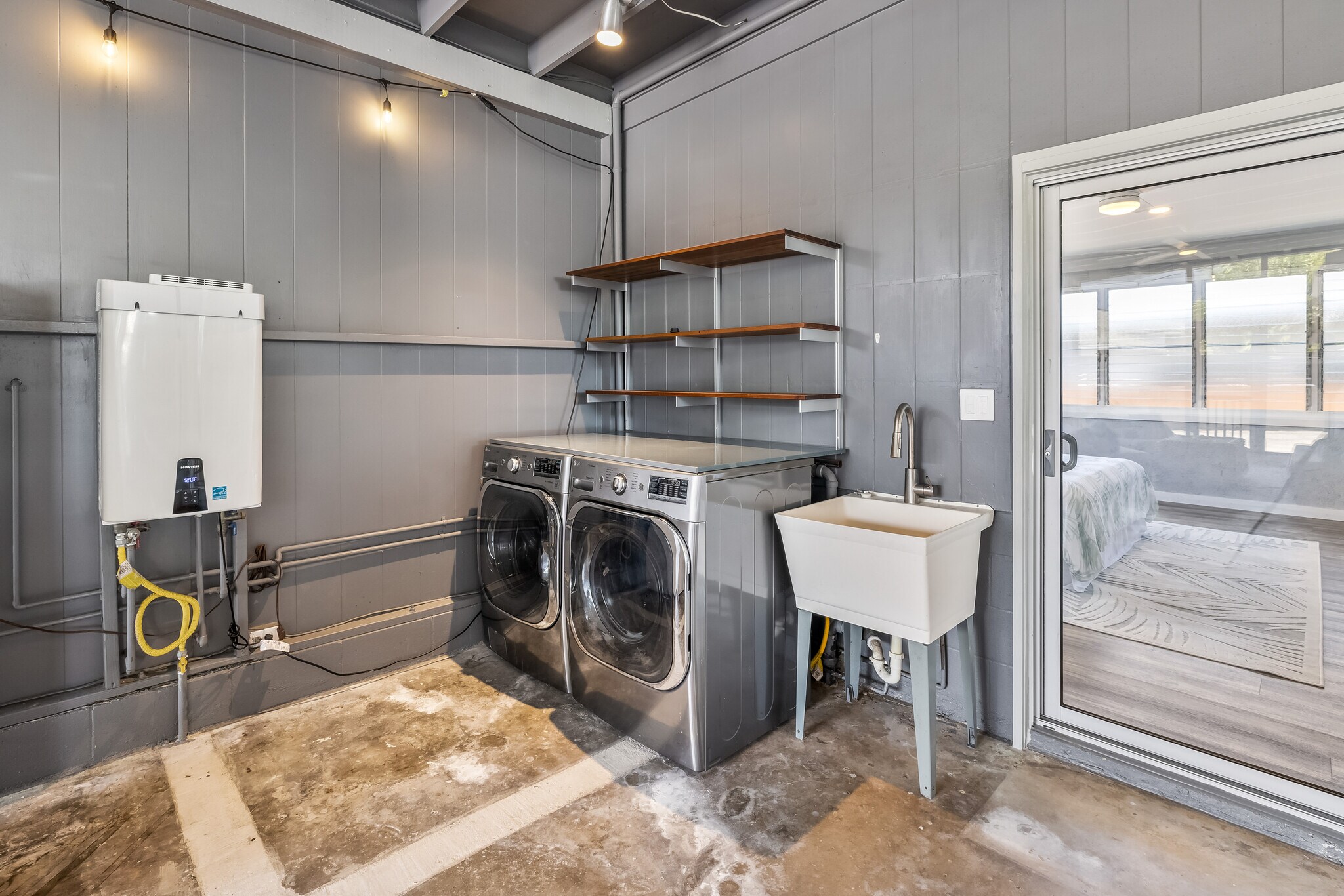 Building Photo - 1384 Nanawale Pl