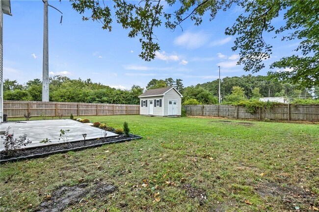 Building Photo - 214 Doyle Way