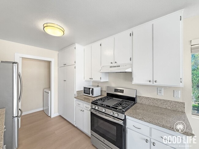 Building Photo - Great 2B/2.5BA Condo in Oceanside for Lease!