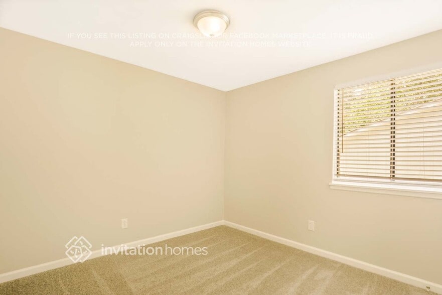 Building Photo - 6423 Van Eyck Way NW