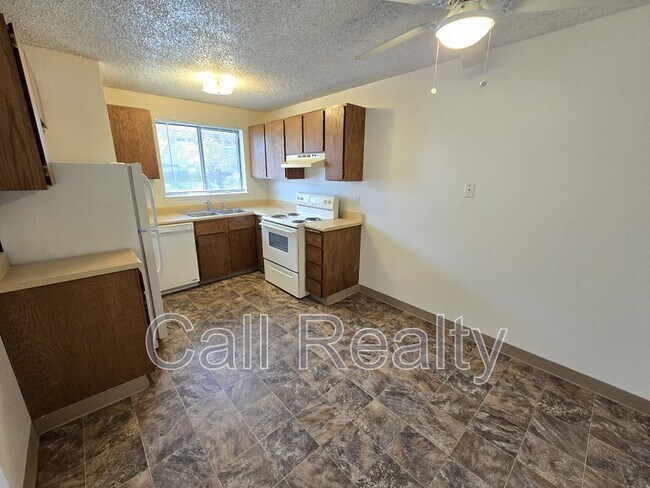 Building Photo - 8516 N Mayfair St