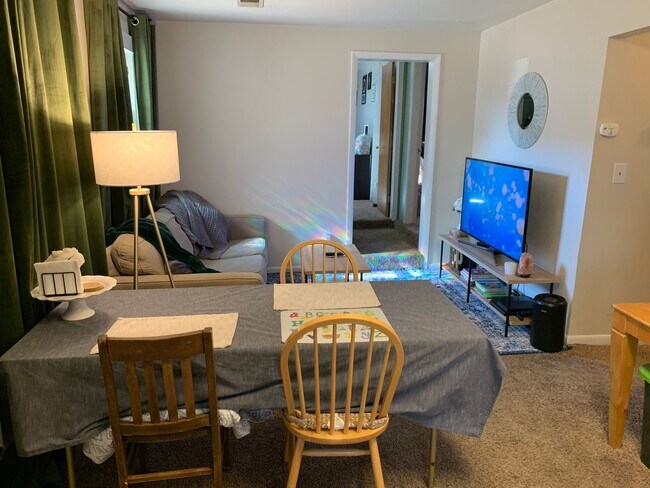 Building Photo - 2025 9th Ave