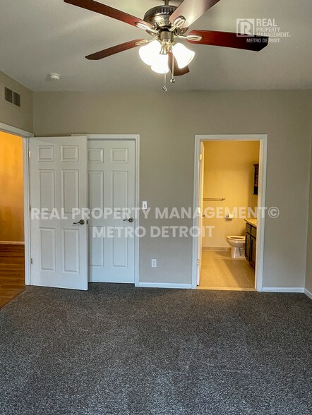 Building Photo - 1852 Flagstone Cir