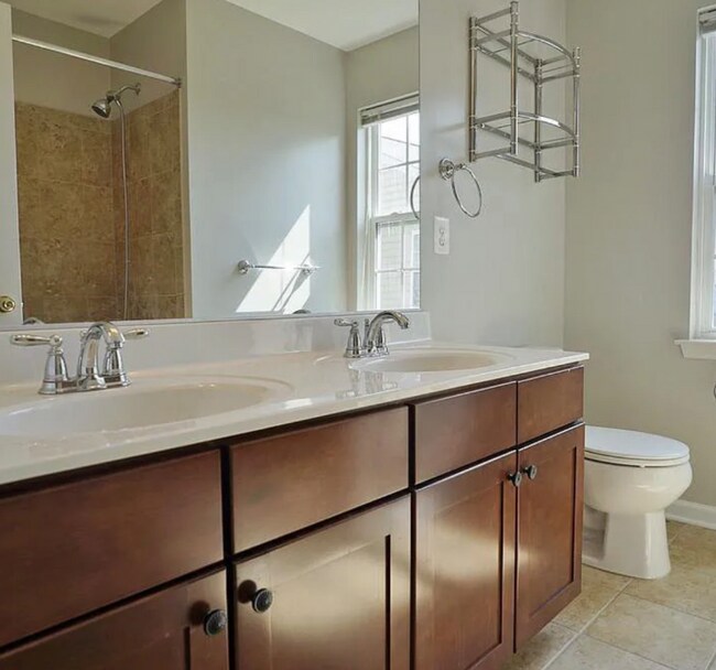 Building Photo - 46123 Gooseneck Dr