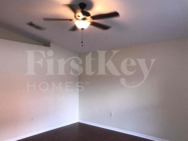 Building Photo - 2851 SW 193rd Terrace