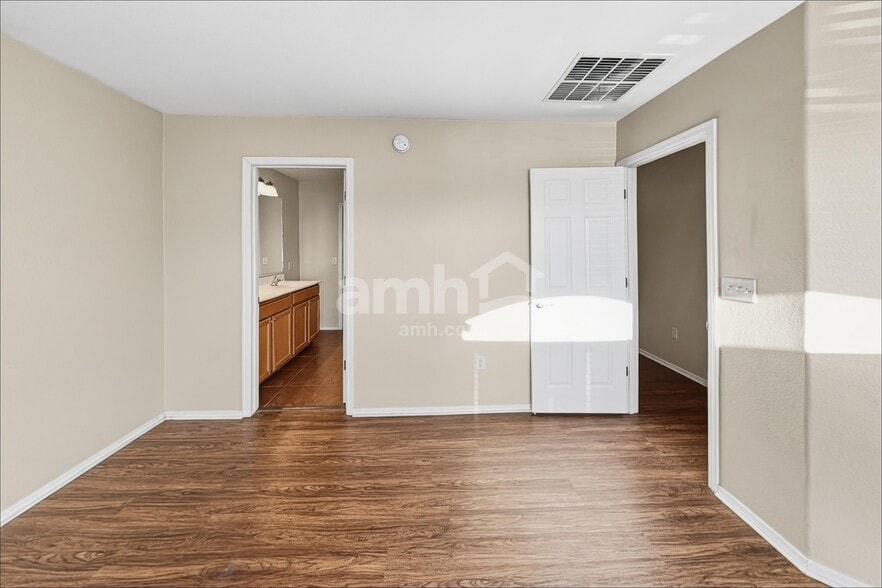 Building Photo - 7881 S Sentinal Stone Dr
