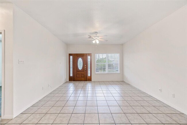 Building Photo - 1401 Wood Ave