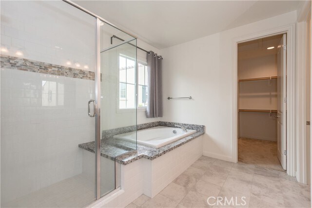 Building Photo - 25 Torosa