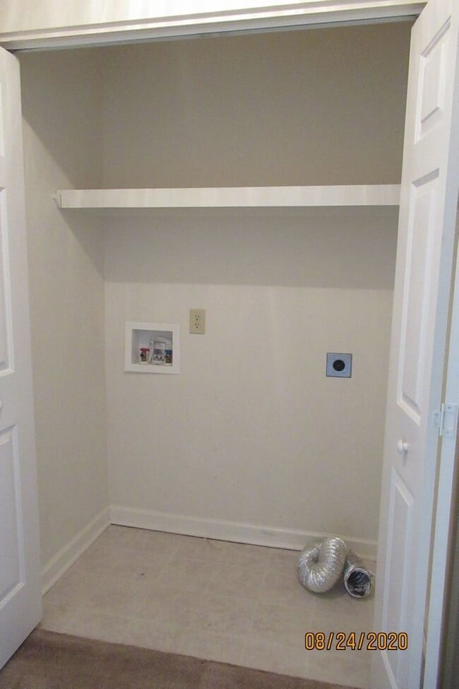 Building Photo - Willow Run- 2 bedroom, 2 bathroom apartment