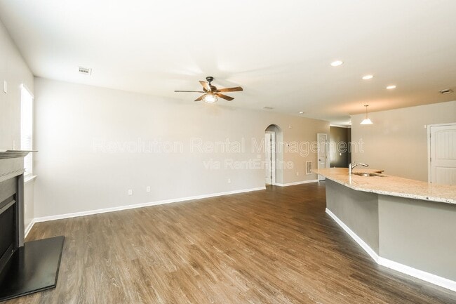 Building Photo - 20 Susie Creek Ln