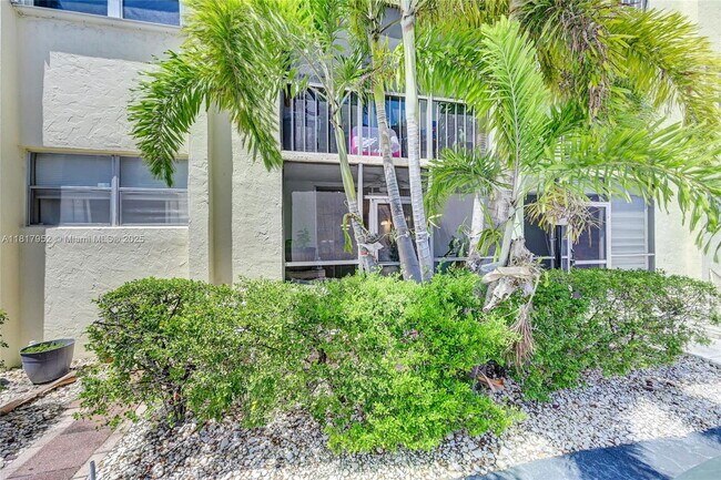 Building Photo - 5300 NE 24th Terrace