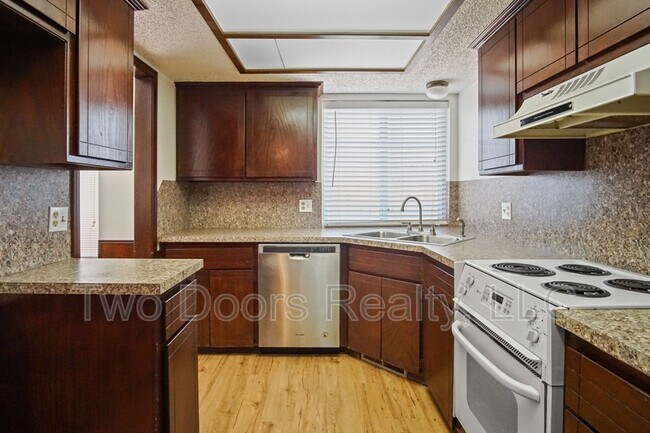 Building Photo - 6708 Elk Canyon Rd