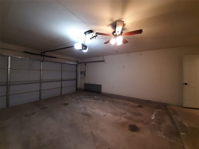 Building Photo - 25531 Chapel Ridge Ln