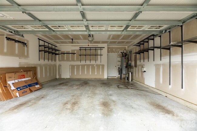 Building Photo - 1310 Middlecrest Dr NW