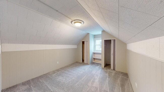 Building Photo - Old Brooklyn - 3 Bedroom Single Family Home
