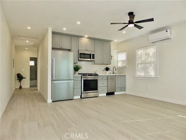 Building Photo - 2618 Lime Ave