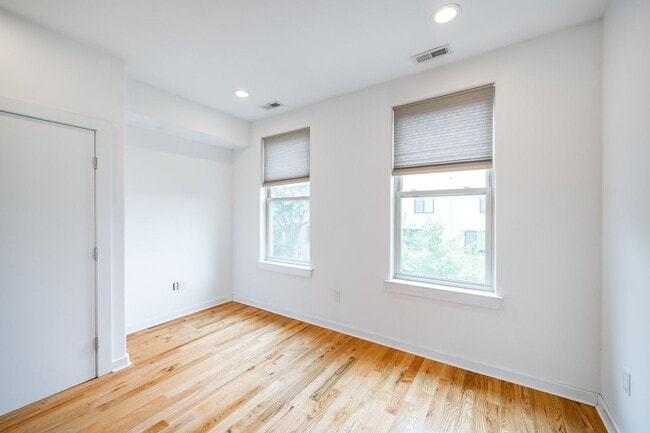 Building Photo - 1642 N Marshall St