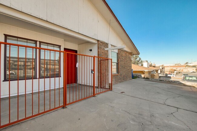 Building Photo - 11612 Marsh Mccall Way