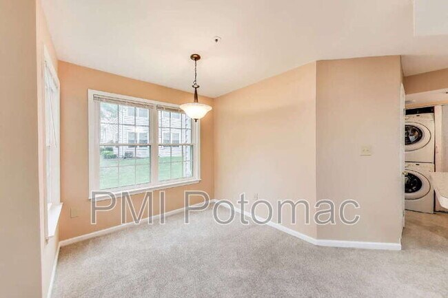 Building Photo - 14038 Vista Dr
